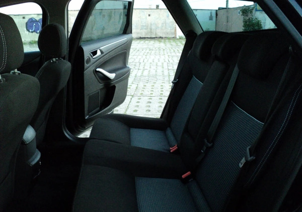 Ford Mondeo cena 27900 przebieg: 263000, rok produkcji 2012 z Tczew małe 79